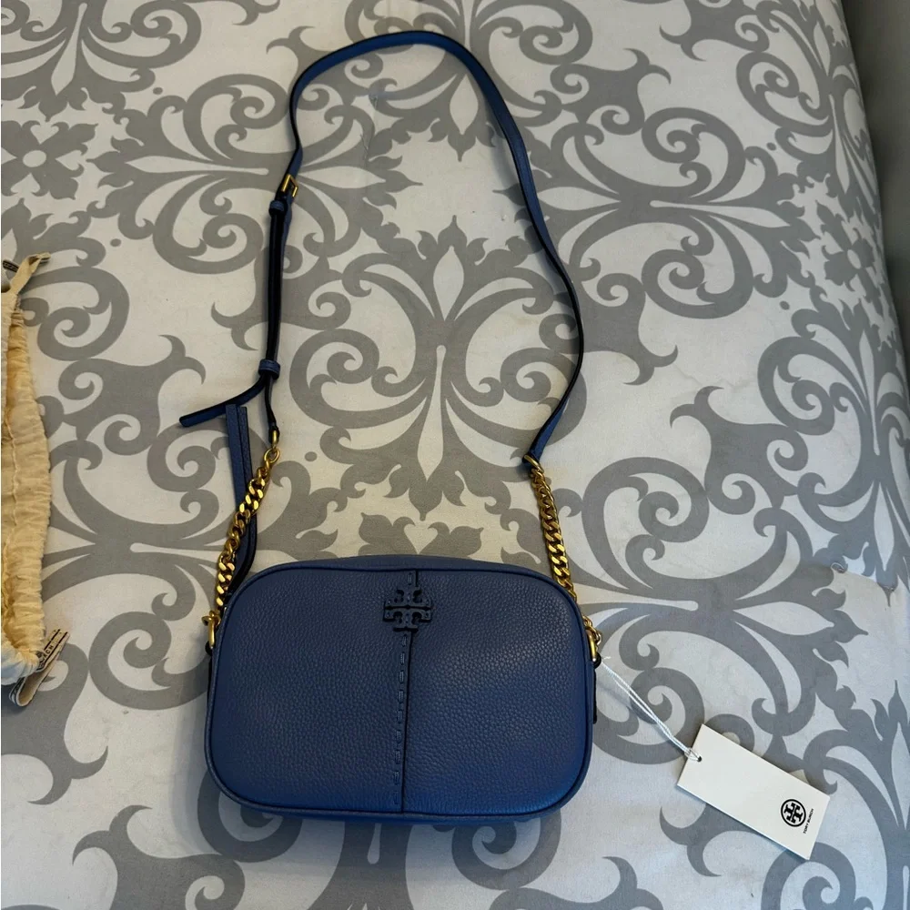 Tory Burch Navy Crossbody Bag with Gold Chain - Picture 1 of 6